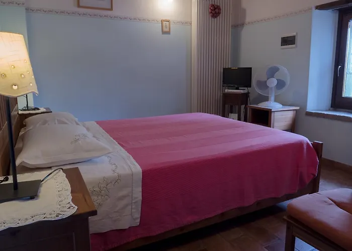 La Piana Dei Castagni *