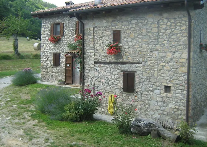 La Piana Dei Castagni Farm stay *